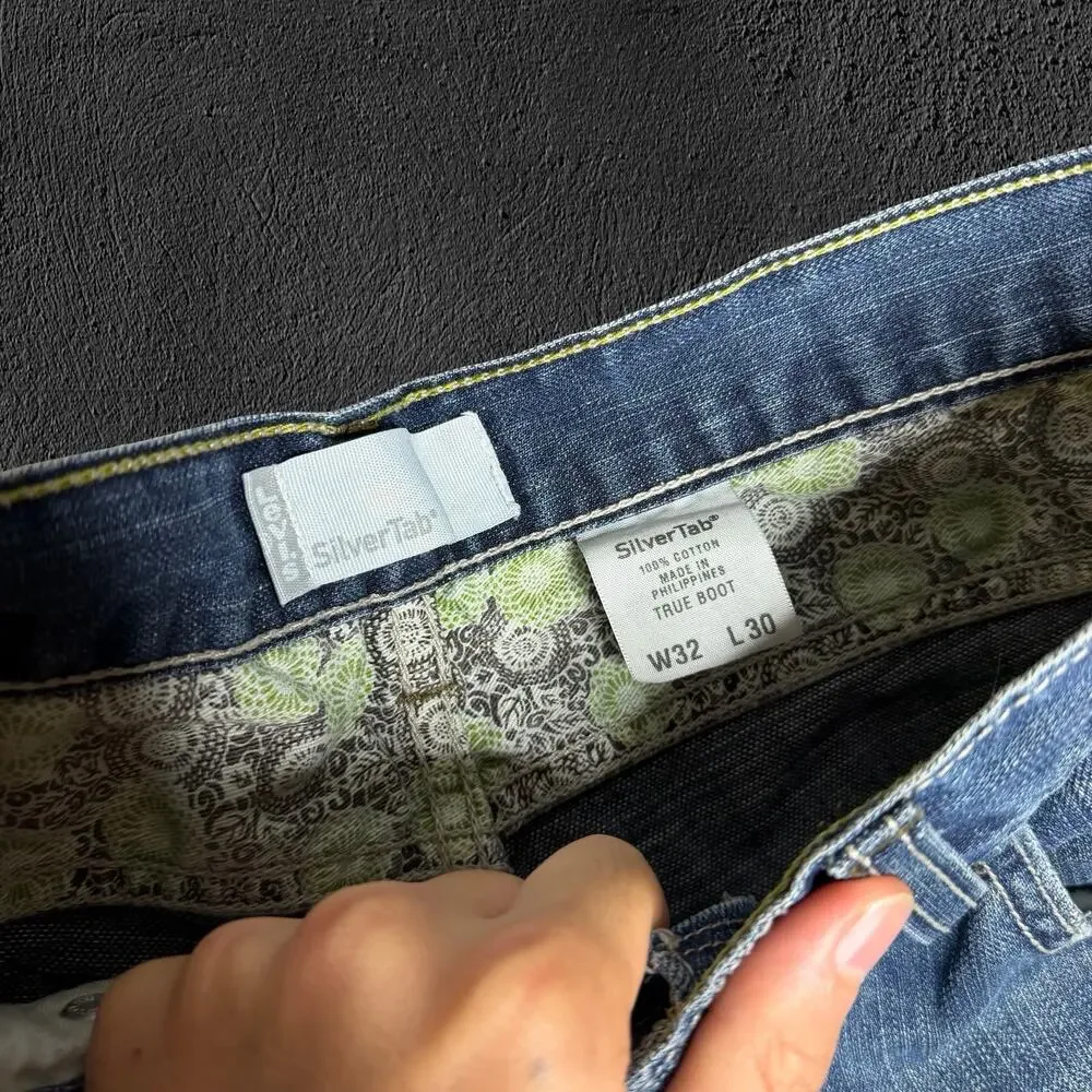 Y2K Levi’s Silvertab true bootcut washed denim jeans